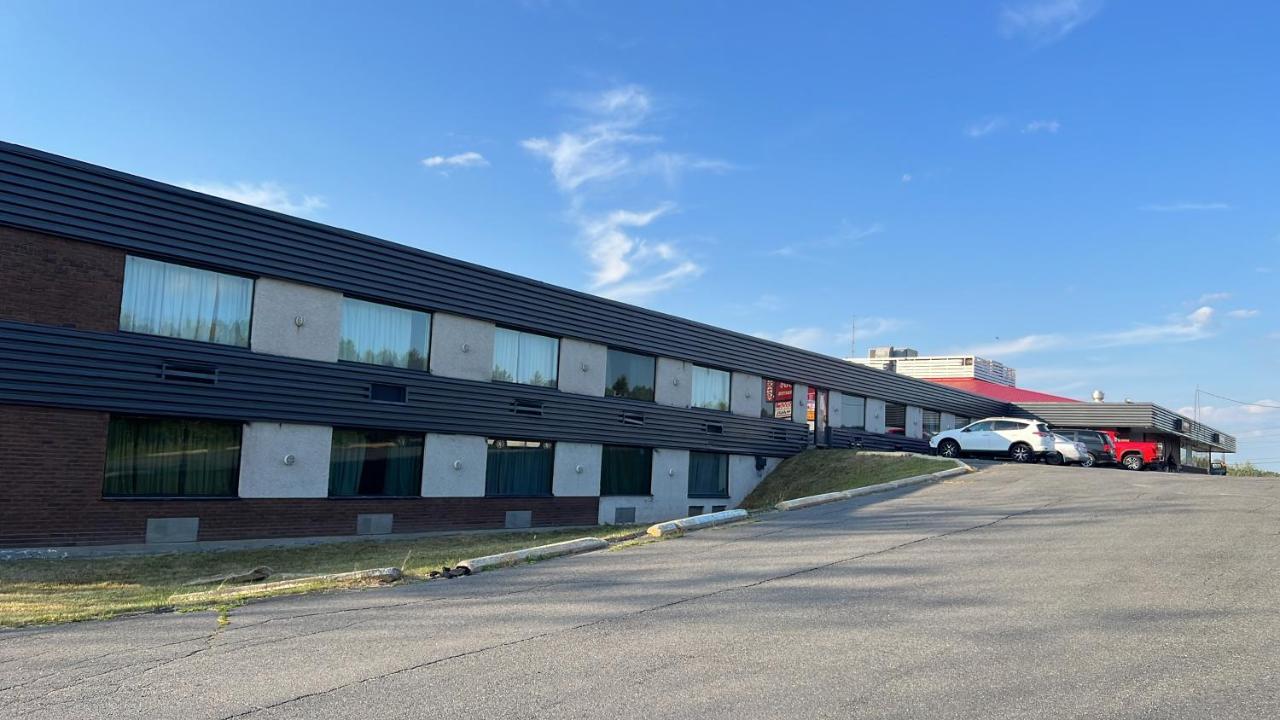 Lively Inn And Suites - Sudbury Naughton Luaran gambar