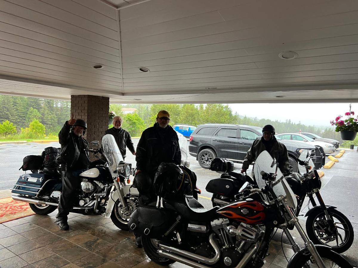 Lively Inn And Suites - Sudbury Naughton Luaran gambar