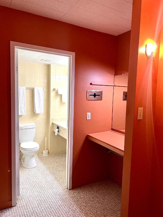 Lively Inn And Suites - Sudbury Naughton Luaran gambar