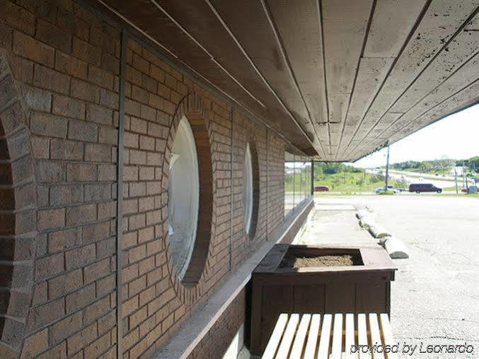 Lively Inn And Suites - Sudbury Naughton Luaran gambar